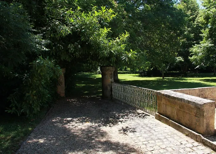 La Chartreuse Et Son Orangerie بيت للعطل